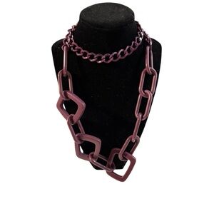 Avon “Linked in”Plum Chain Necklace plastic large links NIB 2008